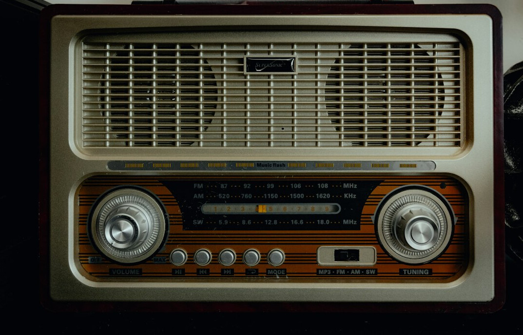 old radio advertisement